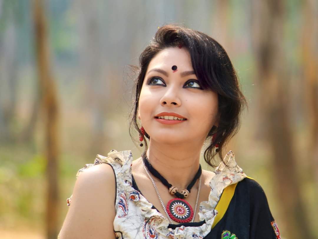 কবিতাঃ পেরিপেশিয়া‌ – প্রত্যূষা সরকার