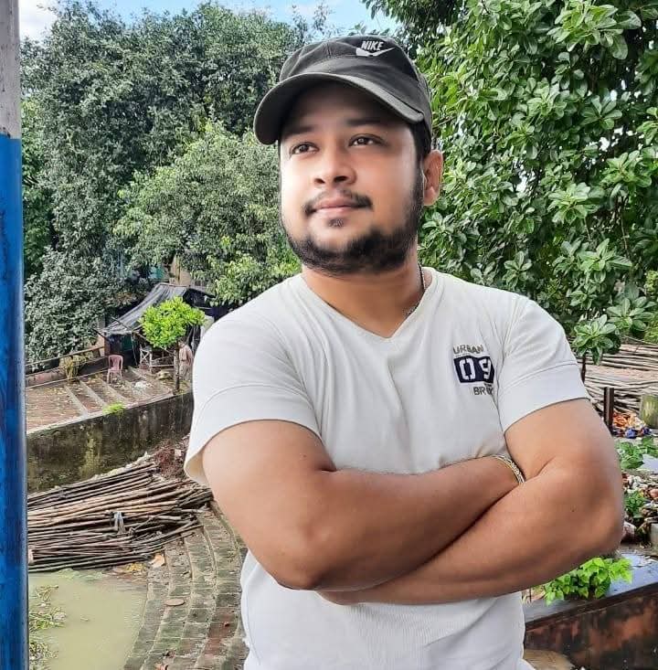 কবিতাঃ মেঘ-অমিতাভ স্বর্ণকার